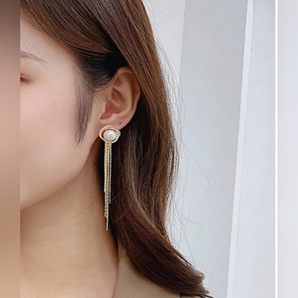 Gold-plated Crystal Pearl drop earrings with silver post BOGO - Picture 5 of 15